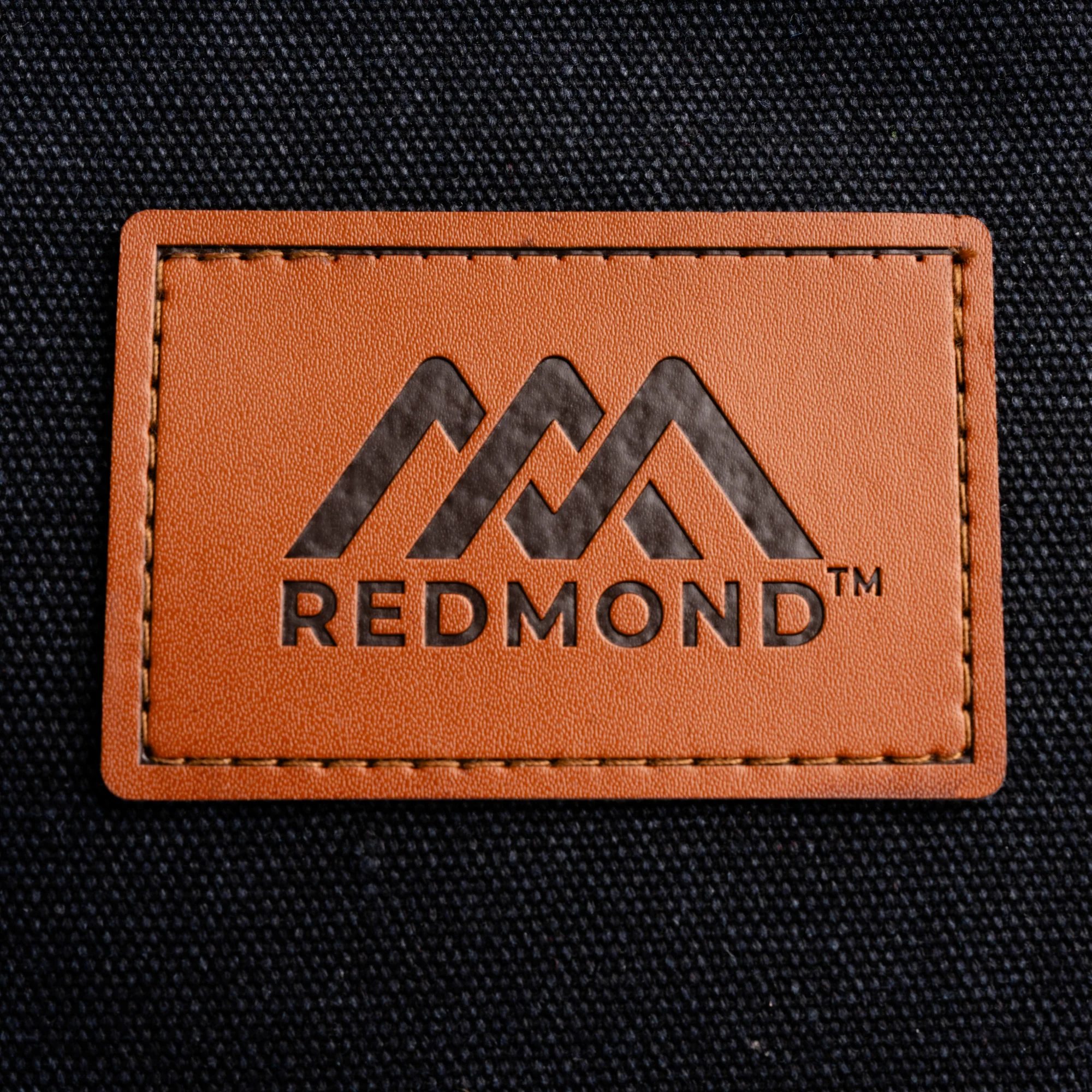 Redmond Peaks Utility Apron - Image 2